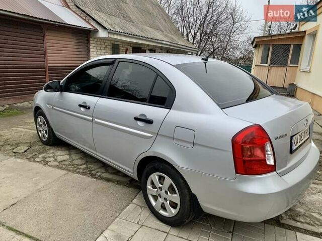 Серый Хендай Акцент, объемом двигателя 1.4 л и пробегом 144 тыс. км за 5300 $, фото 7 на Automoto.ua