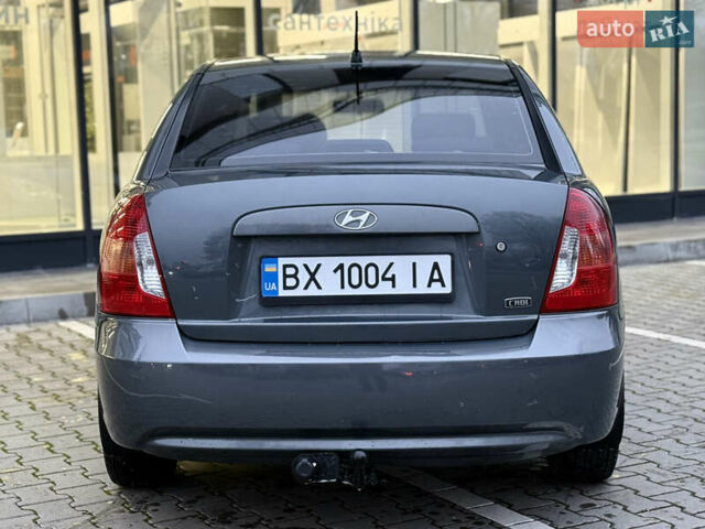 Серый Хендай Акцент, объемом двигателя 1.5 л и пробегом 155 тыс. км за 5200 $, фото 9 на Automoto.ua