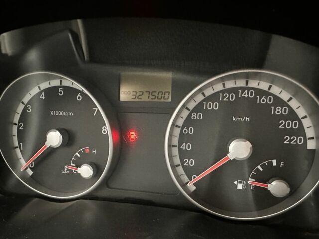 Серый Хендай Акцент, объемом двигателя 1.4 л и пробегом 327 тыс. км за 4500 $, фото 22 на Automoto.ua