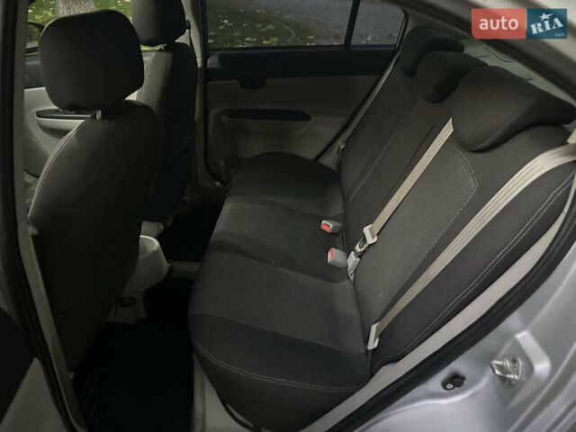 Серый Хендай Акцент, объемом двигателя 1.4 л и пробегом 200 тыс. км за 4990 $, фото 23 на Automoto.ua