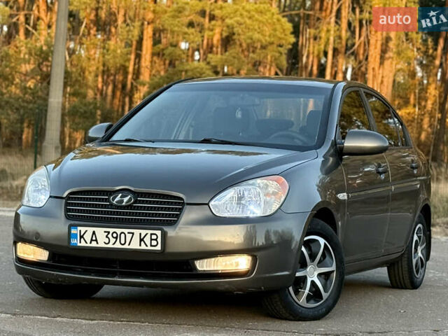 Сірий Хендай Акцент, об'ємом двигуна 1.4 л та пробігом 138 тис. км за 5600 $, фото 1 на Automoto.ua