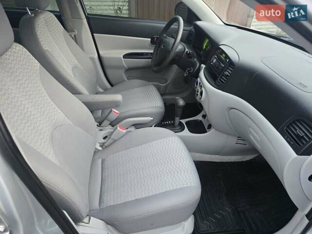 Серый Хендай Акцент, объемом двигателя 1.4 л и пробегом 82 тыс. км за 6600 $, фото 42 на Automoto.ua