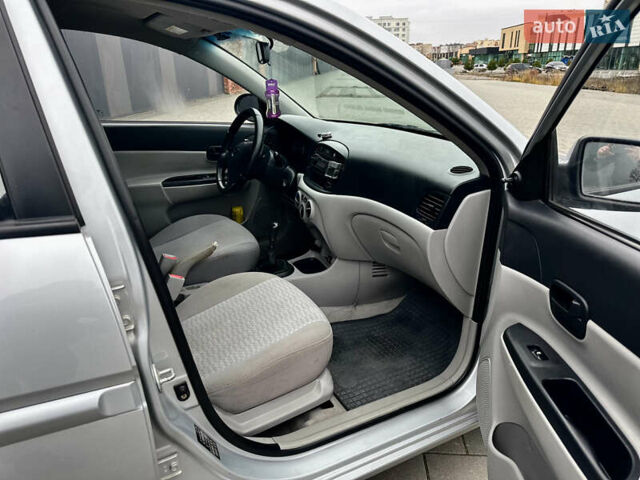 Серый Хендай Акцент, объемом двигателя 1.4 л и пробегом 312 тыс. км за 4150 $, фото 18 на Automoto.ua