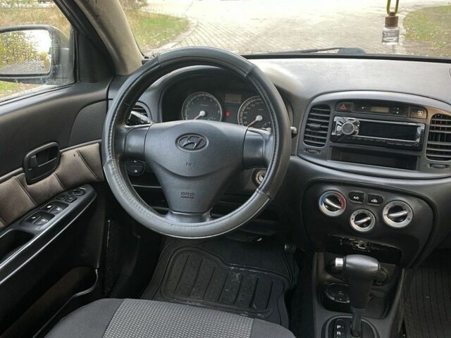 Сірий Хендай Акцент, об'ємом двигуна 1.4 л та пробігом 160 тис. км за 4999 $, фото 8 на Automoto.ua