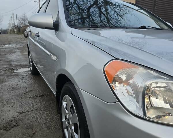 Серый Хендай Акцент, объемом двигателя 1.4 л и пробегом 82 тыс. км за 6600 $, фото 53 на Automoto.ua