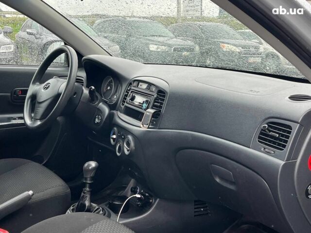Серый Хендай Акцент, объемом двигателя 1.6 л и пробегом 105 тыс. км за 4490 $, фото 17 на Automoto.ua
