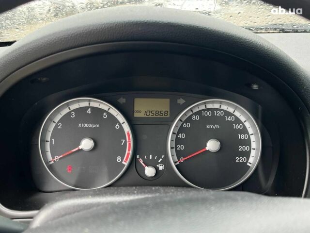 Серый Хендай Акцент, объемом двигателя 1.6 л и пробегом 105 тыс. км за 4490 $, фото 29 на Automoto.ua