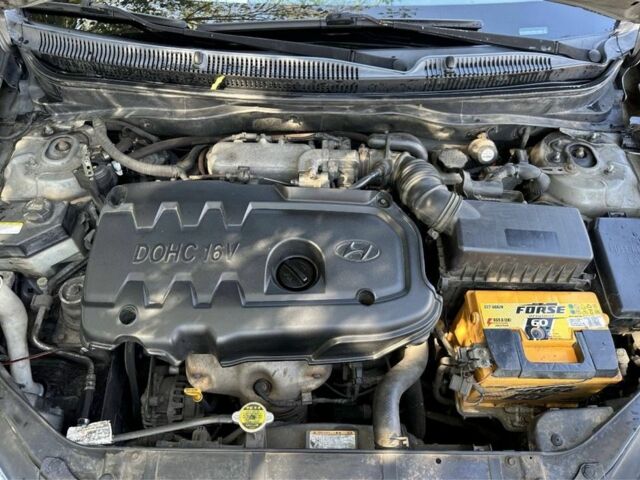 Серый Хендай Акцент, объемом двигателя 1.4 л и пробегом 206 тыс. км за 4500 $, фото 6 на Automoto.ua