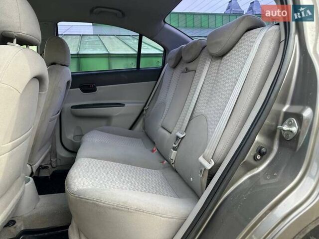 Сірий Хендай Акцент, об'ємом двигуна 1.4 л та пробігом 228 тис. км за 5990 $, фото 9 на Automoto.ua