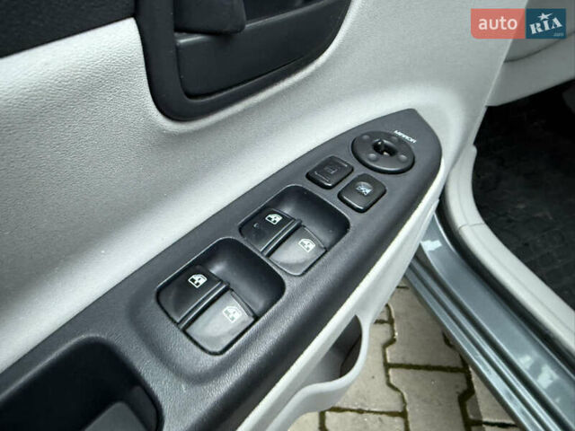 Серый Хендай Акцент, объемом двигателя 1.5 л и пробегом 155 тыс. км за 5200 $, фото 30 на Automoto.ua