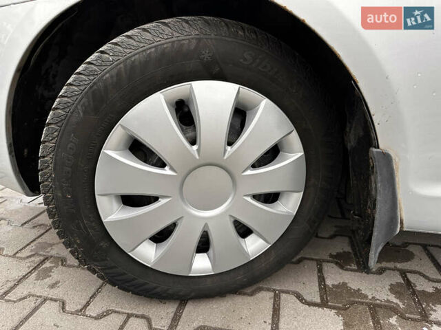 Серый Хендай Акцент, объемом двигателя 1.4 л и пробегом 327 тыс. км за 4500 $, фото 31 на Automoto.ua