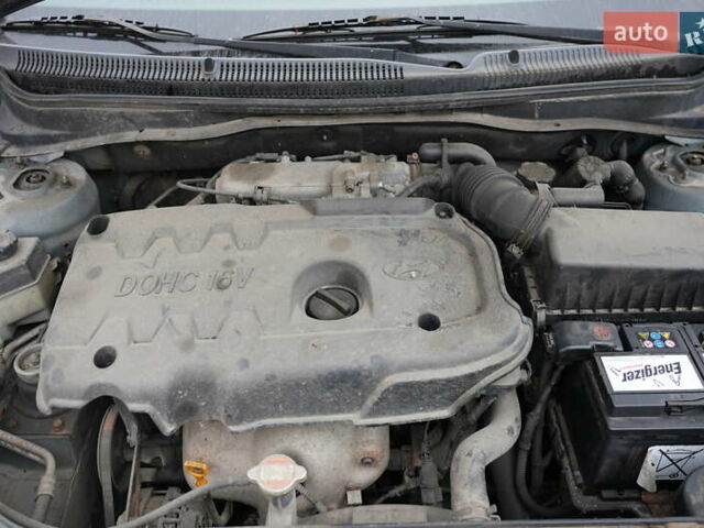 Серый Хендай Акцент, объемом двигателя 1.4 л и пробегом 300 тыс. км за 3312 $, фото 10 на Automoto.ua