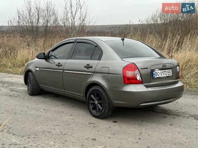 Серый Хендай Акцент, объемом двигателя 1.5 л и пробегом 251 тыс. км за 4500 $, фото 1 на Automoto.ua