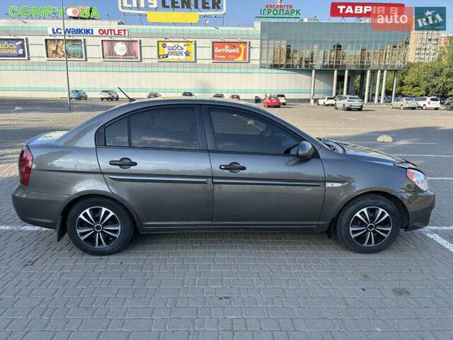 Серый Хендай Акцент, объемом двигателя 1.4 л и пробегом 135 тыс. км за 4800 $, фото 6 на Automoto.ua