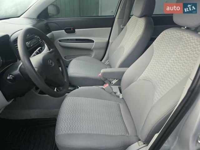 Серый Хендай Акцент, объемом двигателя 1.4 л и пробегом 82 тыс. км за 6600 $, фото 14 на Automoto.ua
