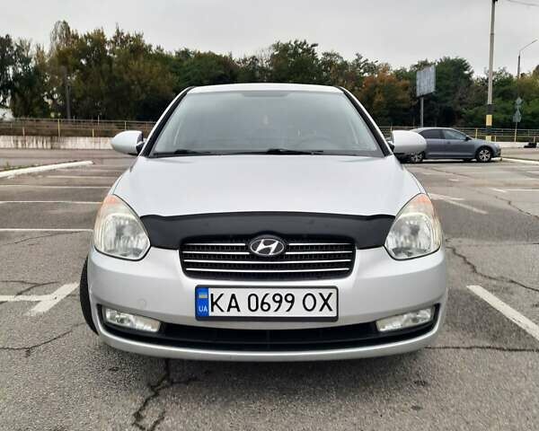 Сірий Хендай Акцент, об'ємом двигуна 1.4 л та пробігом 306 тис. км за 4499 $, фото 22 на Automoto.ua