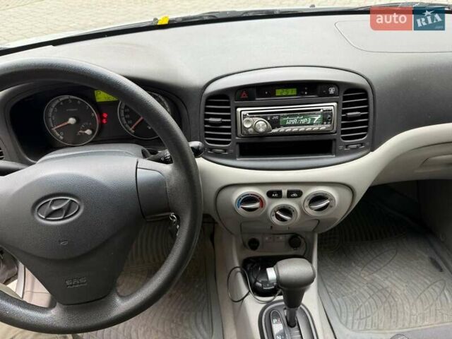 Сірий Хендай Акцент, об'ємом двигуна 1.4 л та пробігом 73 тис. км за 5900 $, фото 9 на Automoto.ua