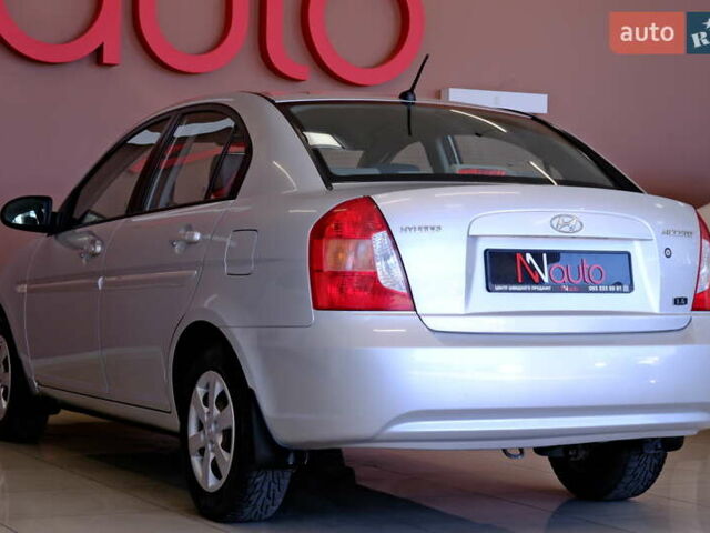 Серый Хендай Акцент, объемом двигателя 1.6 л и пробегом 55 тыс. км за 6900 $, фото 23 на Automoto.ua