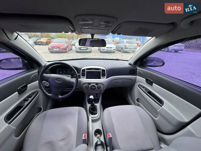 Серый Хендай Акцент, объемом двигателя 1.6 л и пробегом 211 тыс. км за 5200 $, фото 16 на Automoto.ua