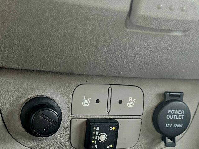 Серый Хендай Акцент, объемом двигателя 1.6 л и пробегом 208 тыс. км за 4000 $, фото 6 на Automoto.ua