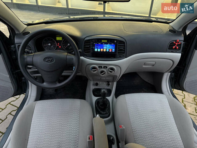 Серый Хендай Акцент, объемом двигателя 1.5 л и пробегом 155 тыс. км за 5200 $, фото 22 на Automoto.ua