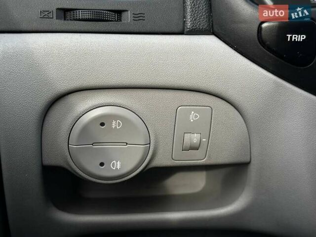 Сірий Хендай Акцент, об'ємом двигуна 1.4 л та пробігом 228 тис. км за 5990 $, фото 16 на Automoto.ua