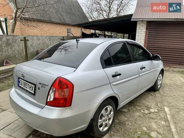 Серый Хендай Акцент, объемом двигателя 1.4 л и пробегом 144 тыс. км за 5300 $, фото 5 на Automoto.ua