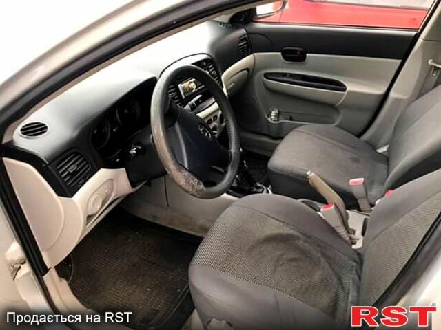 Серый Хендай Акцент, объемом двигателя 1.4 л и пробегом 0 тыс. км за 3500 $, фото 5 на Automoto.ua