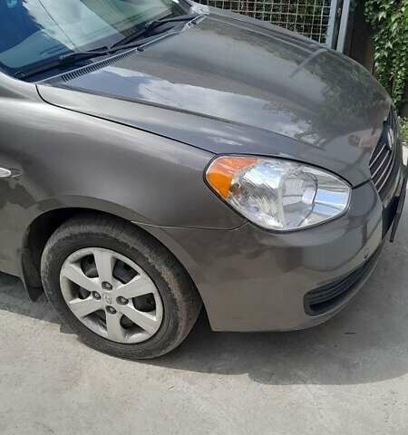 Серый Хендай Акцент, объемом двигателя 1.4 л и пробегом 211 тыс. км за 5205 $, фото 1 на Automoto.ua