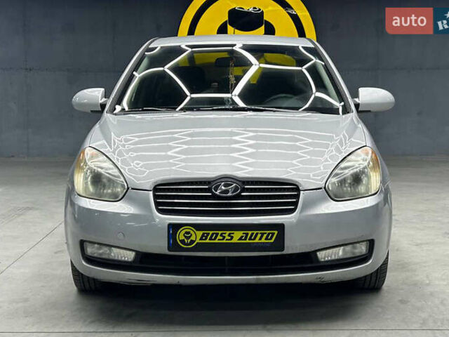 Серый Хендай Акцент, объемом двигателя 1.4 л и пробегом 168 тыс. км за 5200 $, фото 1 на Automoto.ua
