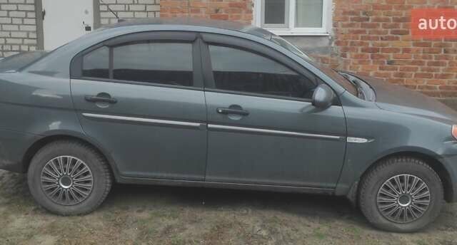 Серый Хендай Акцент, объемом двигателя 1.4 л и пробегом 424 тыс. км за 4500 $, фото 2 на Automoto.ua