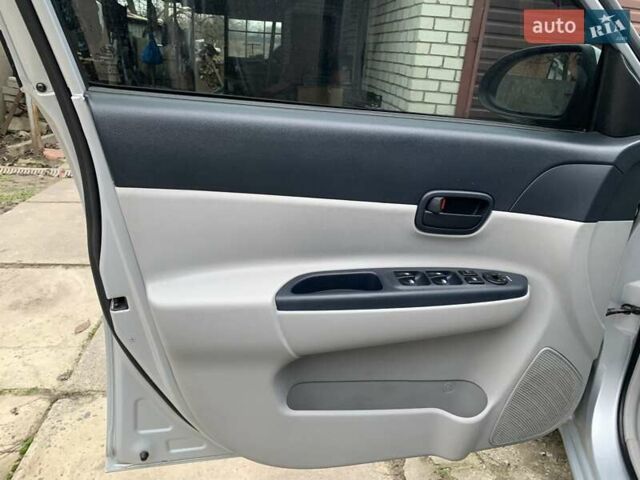 Серый Хендай Акцент, объемом двигателя 1.4 л и пробегом 144 тыс. км за 5300 $, фото 14 на Automoto.ua