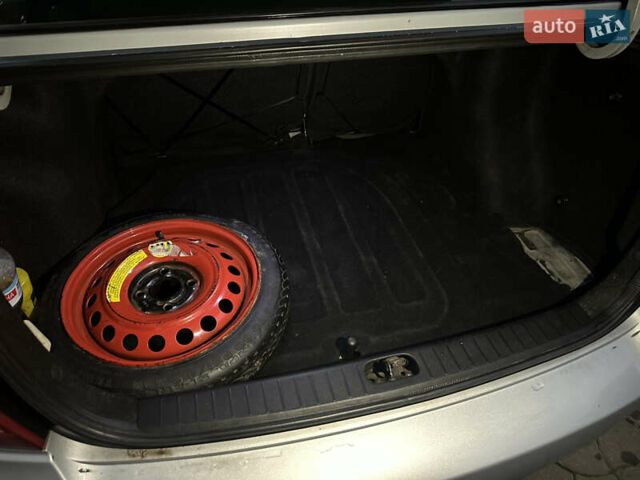 Серый Хендай Акцент, объемом двигателя 1.4 л и пробегом 200 тыс. км за 4990 $, фото 24 на Automoto.ua