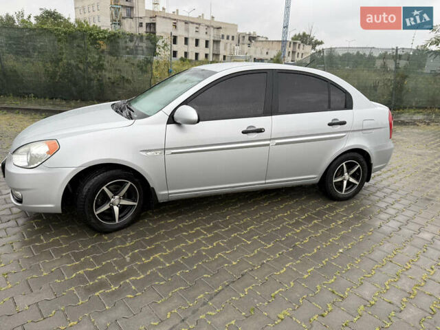 Серый Хендай Акцент, объемом двигателя 1.49 л и пробегом 190 тыс. км за 6200 $, фото 6 на Automoto.ua