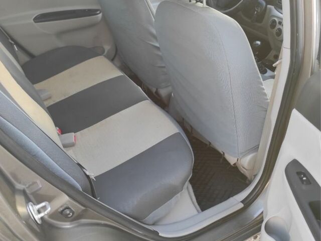 Сірий Хендай Акцент, об'ємом двигуна 1.4 л та пробігом 240 тис. км за 4650 $, фото 6 на Automoto.ua