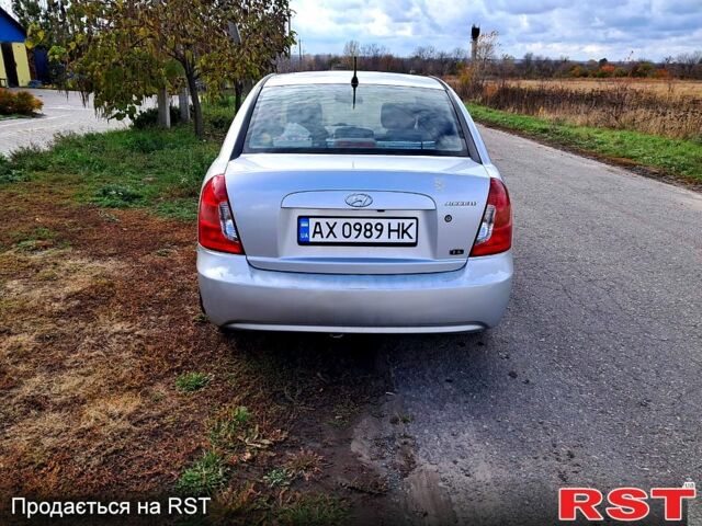 Серый Хендай Акцент, объемом двигателя 1.6 л и пробегом 224 тыс. км за 5300 $, фото 2 на Automoto.ua