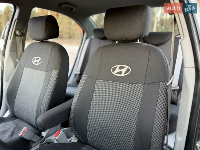 Сірий Хендай Акцент, об'ємом двигуна 1.4 л та пробігом 138 тис. км за 5600 $, фото 44 на Automoto.ua