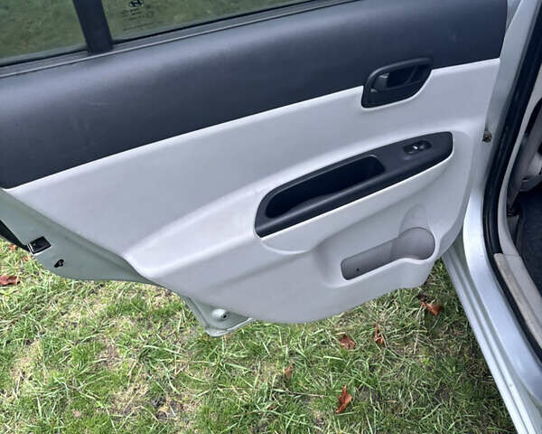 Серый Хендай Акцент, объемом двигателя 1.6 л и пробегом 251 тыс. км за 4799 $, фото 13 на Automoto.ua