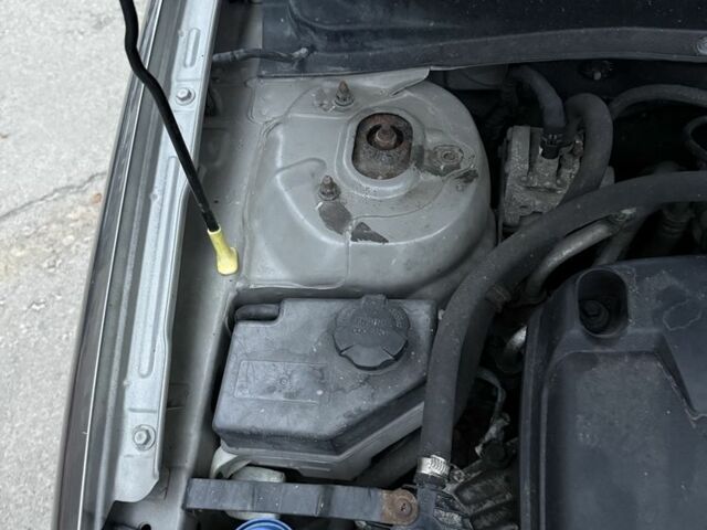 Серый Хендай Акцент, объемом двигателя 1.4 л и пробегом 281 тыс. км за 4900 $, фото 11 на Automoto.ua