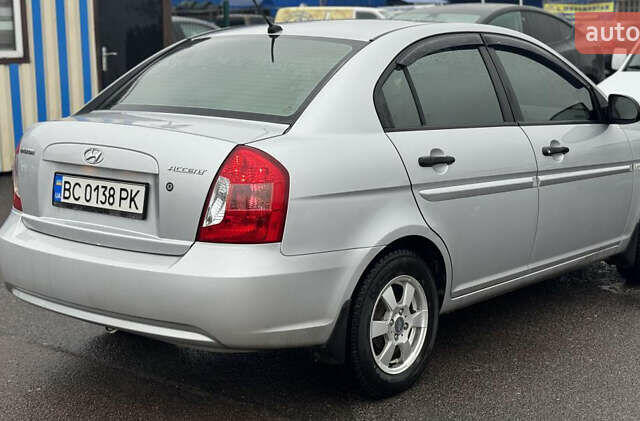 Серый Хендай Акцент, объемом двигателя 1.4 л и пробегом 260 тыс. км за 4500 $, фото 3 на Automoto.ua