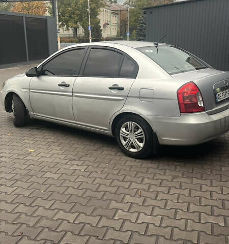 Сірий Хендай Акцент, об'ємом двигуна 1.4 л та пробігом 268 тис. км за 3500 $, фото 1 на Automoto.ua