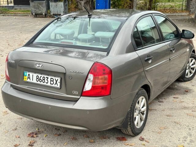Сірий Хендай Акцент, об'ємом двигуна 1.6 л та пробігом 250 тис. км за 5200 $, фото 1 на Automoto.ua