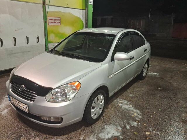 Серый Хендай Акцент, объемом двигателя 1.4 л и пробегом 160 тыс. км за 4700 $, фото 1 на Automoto.ua