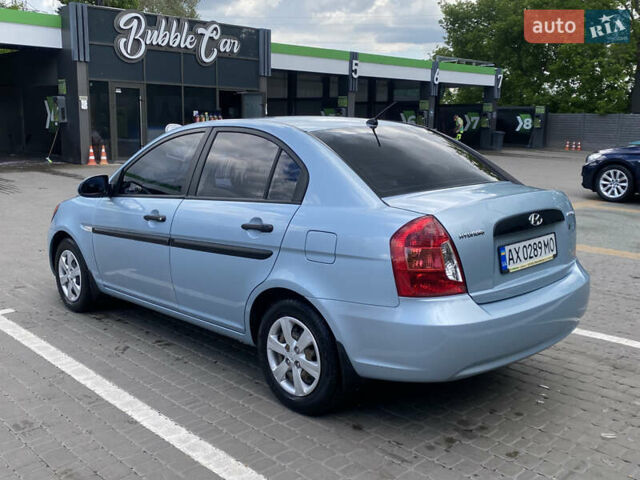 Серый Хендай Акцент, объемом двигателя 1.4 л и пробегом 85 тыс. км за 4700 $, фото 3 на Automoto.ua