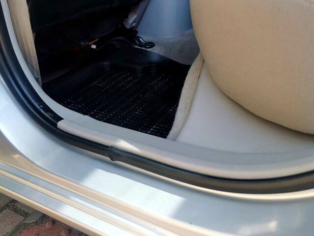 Сірий Хендай Акцент, об'ємом двигуна 1.4 л та пробігом 110 тис. км за 4800 $, фото 7 на Automoto.ua