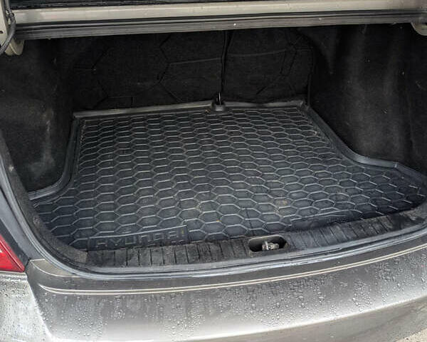 Хендай Акцент 2008 в Ужгороде на Automoto.ua Серый Хендай Акцент, объемом двигателя 1.4 л и пробегом 244 тыс. км за 4800 $, фото 4 на Automoto.ua