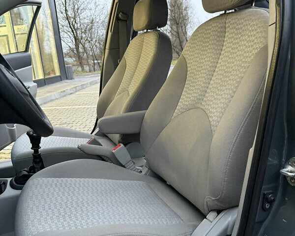 Серый Хендай Акцент, объемом двигателя 1.5 л и пробегом 155 тыс. км за 5200 $, фото 37 на Automoto.ua