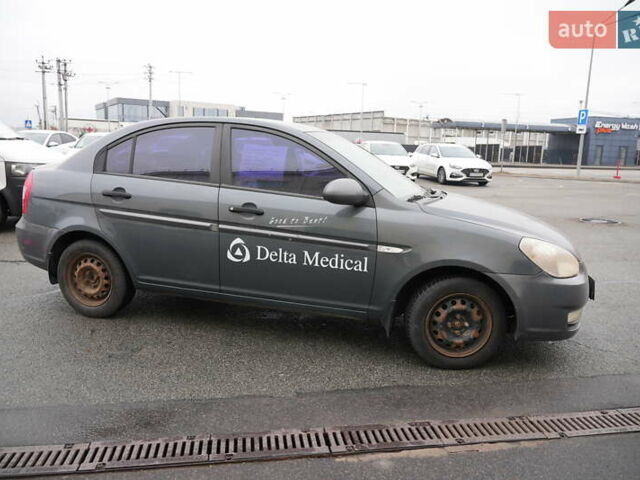 Серый Хендай Акцент, объемом двигателя 1.4 л и пробегом 300 тыс. км за 3312 $, фото 16 на Automoto.ua