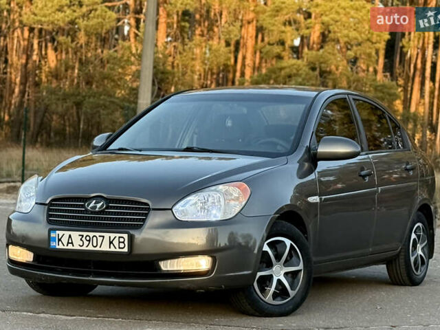 Сірий Хендай Акцент, об'ємом двигуна 1.4 л та пробігом 138 тис. км за 5600 $, фото 2 на Automoto.ua