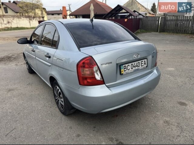 Серый Хендай Акцент, объемом двигателя 1.5 л и пробегом 196 тыс. км за 5200 $, фото 5 на Automoto.ua